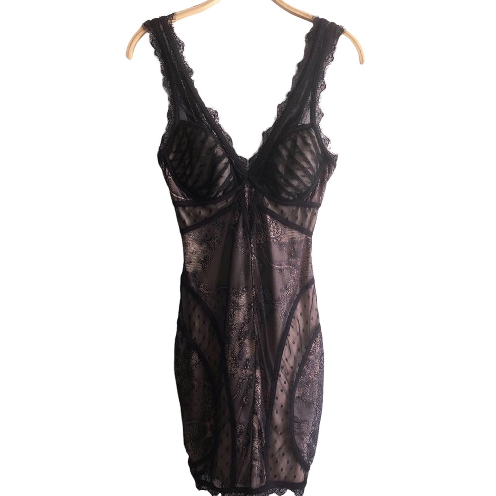 Bebe lace dress